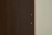 取手はネジとドライバーで取り付け