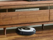 高さ12cmの円錐木製脚で、お掃除ロボットも通ります。(※画像は幅180 WN色)