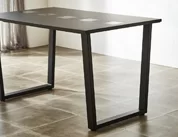 テーパー脚でスタイリッシュに(※画像は幅120 ㎝ダイニングテーブル WODB 色)