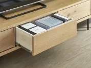 フルオープンレールで出し入れ楽々
