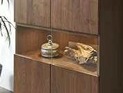 透明強化ガラスを使用