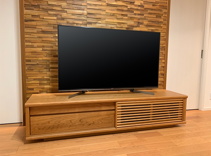 オシャレなリビング空間に仕上がったオークナチュラル色の大川家具のテレビボード(太陽家具)