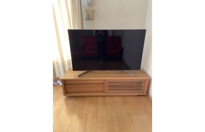 フローリングと統一感のあるオークナチュラル色の大川家具のテレビボード(太陽家具下関店)