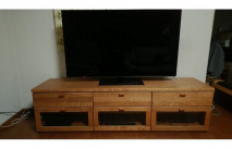 ブラックチェリー色の大川家具のテレビボード