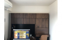 大川家具の無垢テレビボードとエアコン