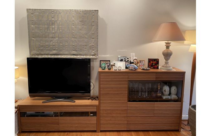 ブラックチェリー色の大川家具のテレビボードとサイドボード(ルームズ大正堂)