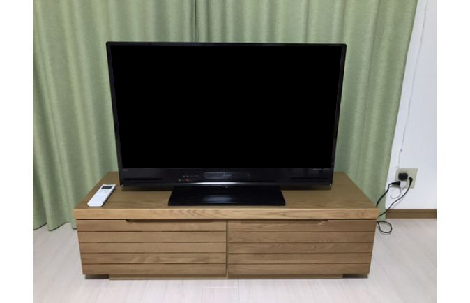 岩倉市S.F様のオークナチュラル色の無垢テレビボード