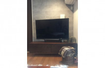 町田市Y.M様の無垢テレビボードの設置例