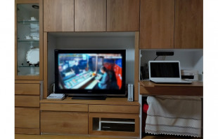 尼崎市H.F様の壁面収納型無垢テレビボードとライティングデスク(リビングハウス)