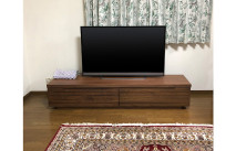 堺市N.K様の無垢テレビボードと高級な絨毯(オーキタ家具)