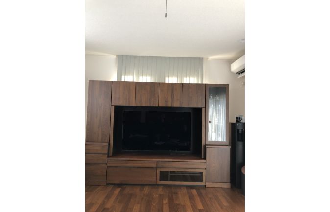 ウォールナット色の大川家具の無垢テレビボード
