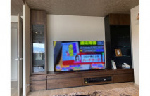 伊丹市Y.H様の無垢テレビボードとキャビネットとラグ