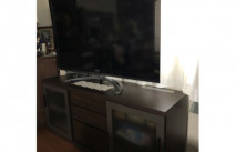 オークダーク色の大川家具のテレビボードの設置事例(ルームズ大正堂玉川店)