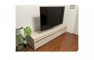 大川家具の無垢テレビボード「コリーナ」の設置事例