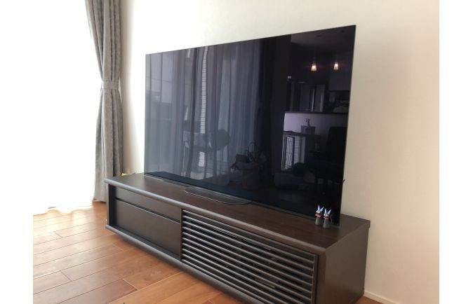 大分市T.N様のオークダーク色の無垢テレビボード設置例(太陽家具大分店)