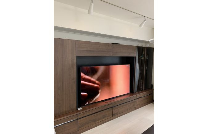 さいたま市Y.N様の壁面収納型無垢テレビボードとダウンライト