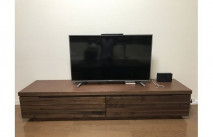 ウォールナット色の大川家具のテレビボード