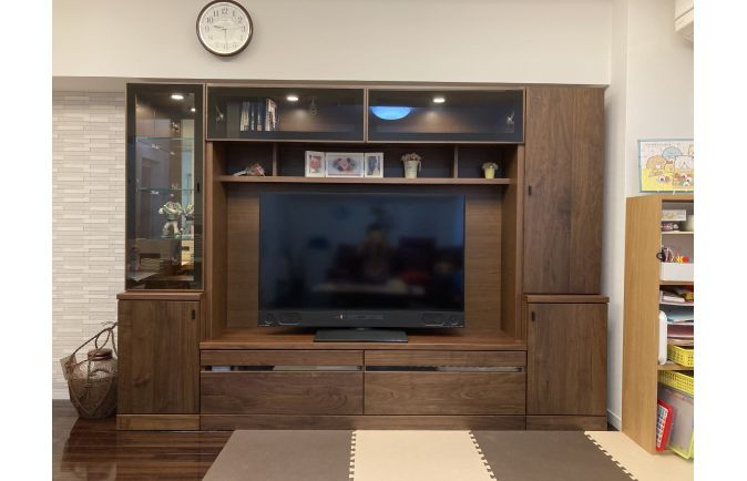 梁の下にピッタリに設計された宜野湾市M.J様のテレビボード(ひが家具北谷店)