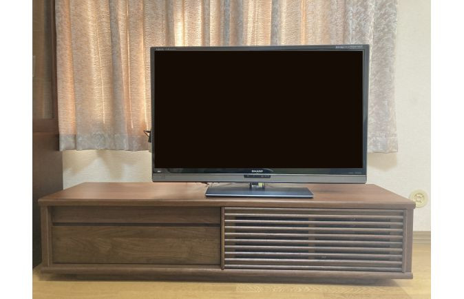 テレビを設置した大川家具のテレビボード
