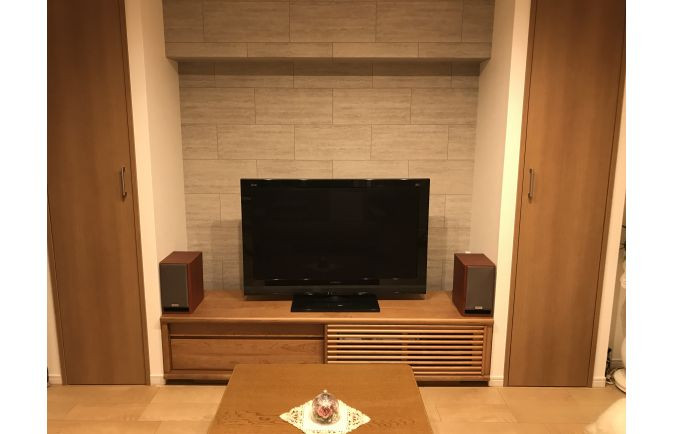 福岡市K.T様のテレビボードと無垢のリビングテーブル