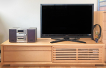 音楽コンポを設置した大川家具の無垢テレビボード
